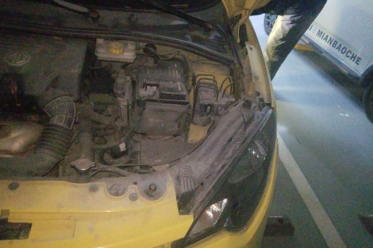 Used MG 3 2011 1.5L AMT Elite Edition Engine Bay Left