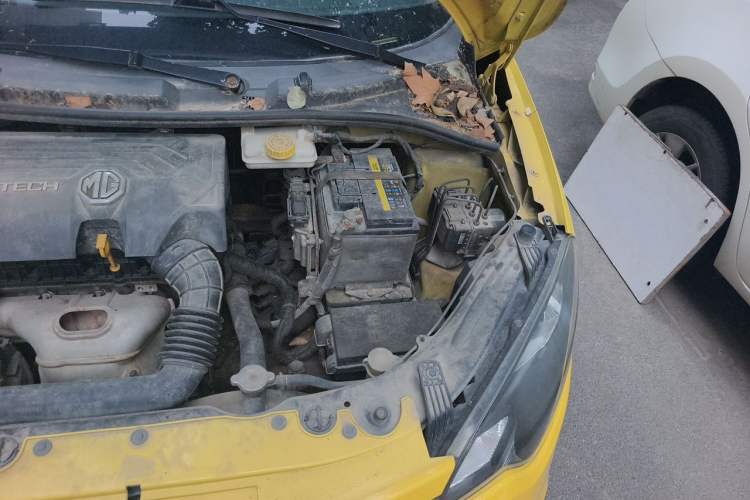Used MG 3 2011 1.5L AMT Elite Edition Engine Bay Left