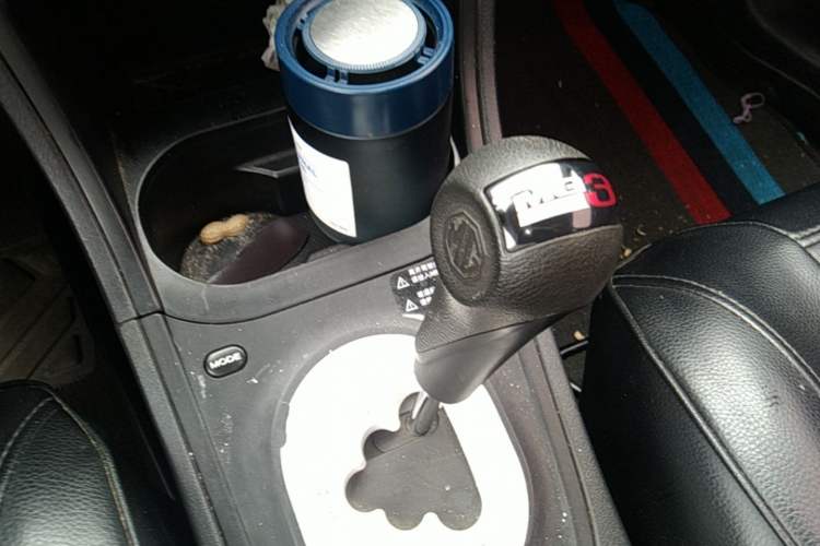 Used MG 3 2011 1.3L AMT Comfort Edition Gear Lever