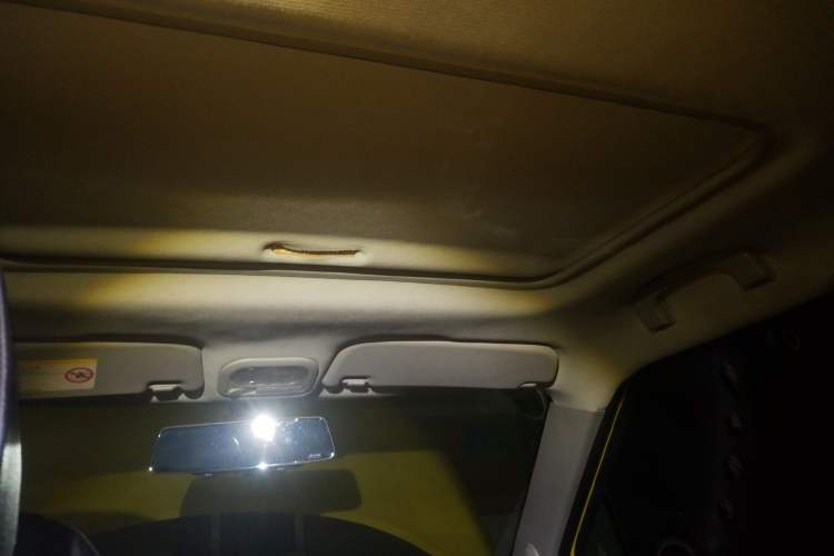 Used MG 3 2011 1.5L AMT Elite Edition Headliner