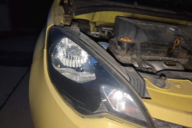 Used MG 3 2011 1.3L Manual Comfort Edition Right Front Headlight