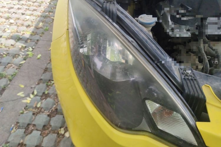 Used MG 3 2011 1.5L AMT Elite Edition Right Front Headlight