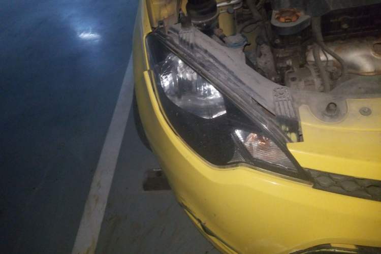 Used MG 3 2011 1.5L AMT Elite Edition Right Front Headlight