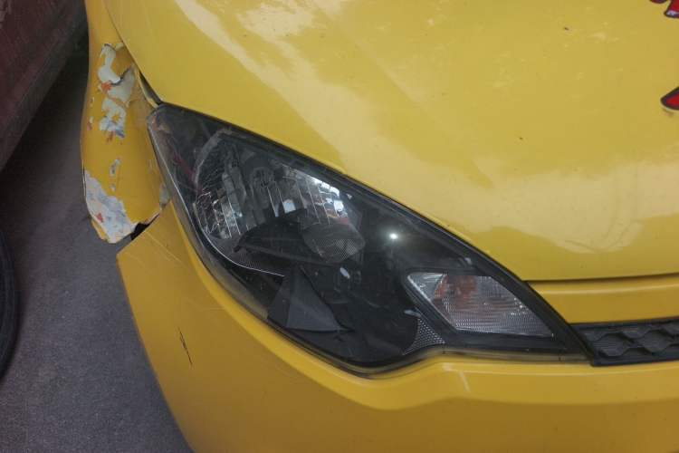 Used MG 3 2011 1.5L AMT Elite Edition Right Front Headlight