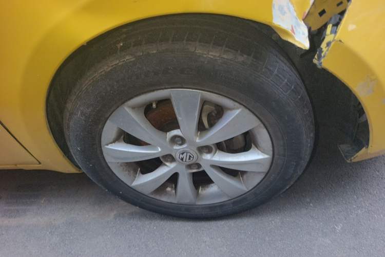 Used MG 3 2011 1.5L AMT Elite Edition Right Front Wheel Hub