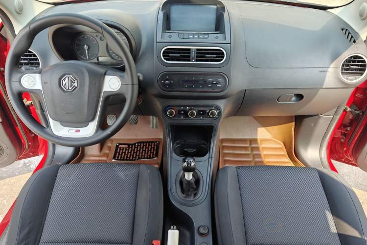 Used MG 3 2012 1.5L Manual Fashion Edition Center Console
