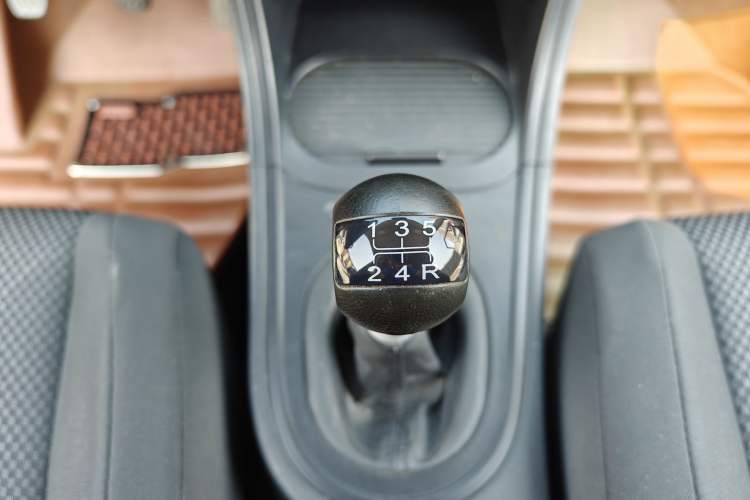 Used MG 3 2012 1.5L Manual Fashion Edition Gear Lever