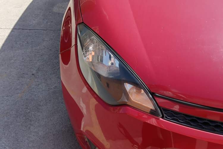 Used MG 3 2012 1.5L Manual Fashion Edition Right Front Headlight
