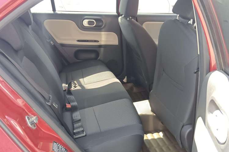 Used MG 3 2012 1.5L Manual Fashion Edition Right Rear Seat