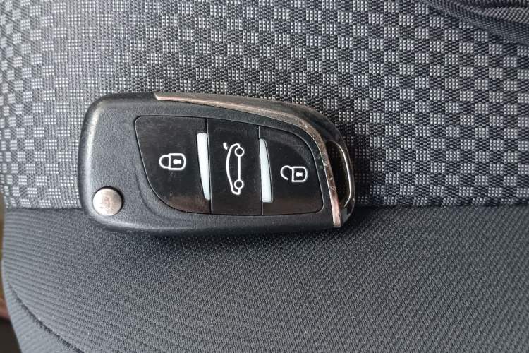 Used MG 3 2012 1.5L Manual Fashion Edition Vehicle Key