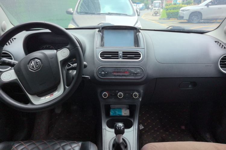 Used MG 3 2012 1.5L Manual Fashion Edition Center Console