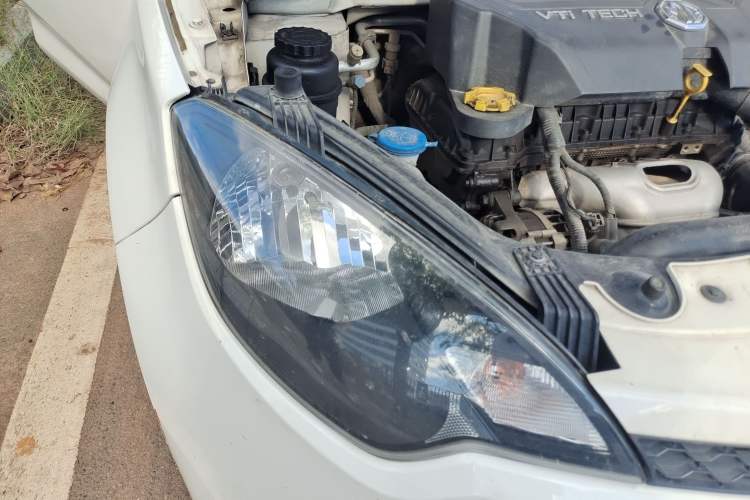 Used MG 3 2012 1.5L Manual Fashion Edition Right Front Headlight