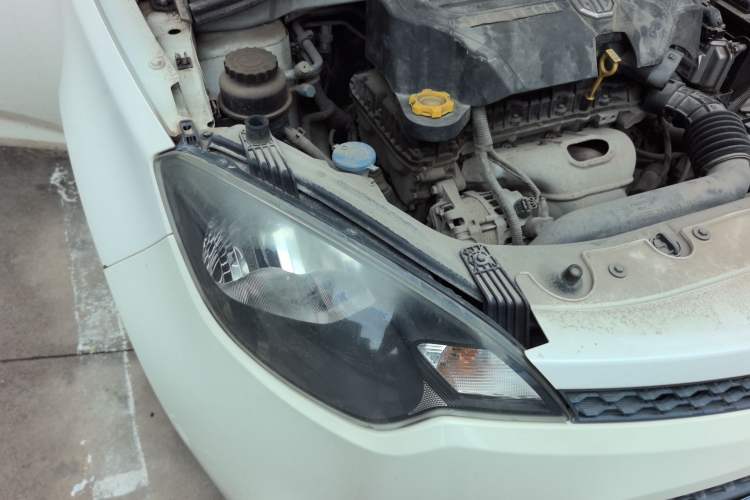Used MG 3 2012 1.5L Manual Fashion Edition Right Front Headlight