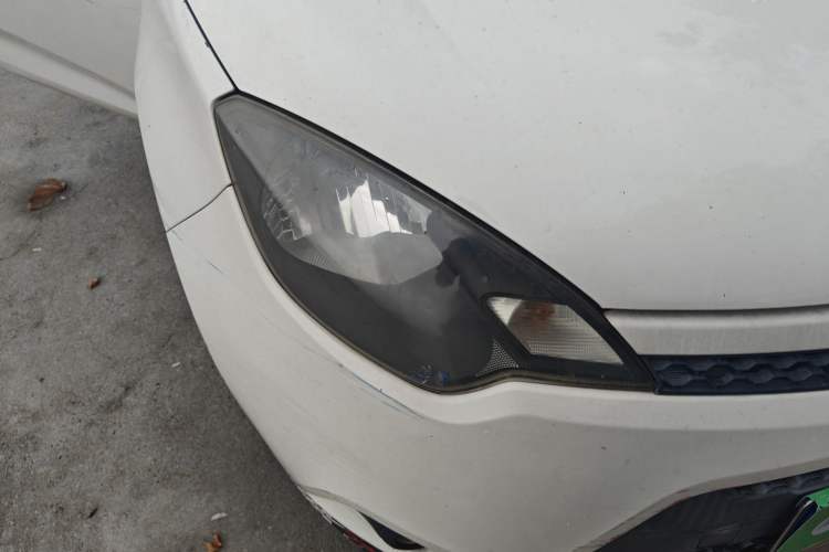 Used MG 3 2012 1.5L Manual Fashion Edition Right Front Headlight
