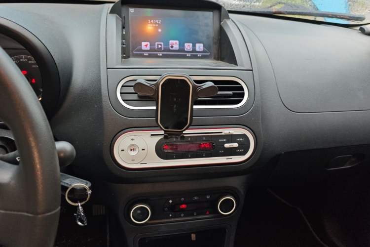 Used MG 3 2013 1.5L AMT Elite Edition Audio And AC Panel