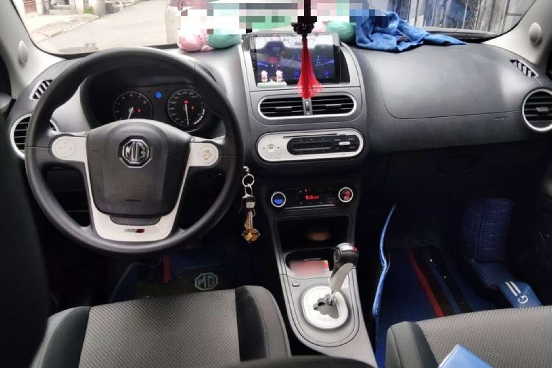 Used MG 3 2013 1.5L AMT Elite Edition Center Console