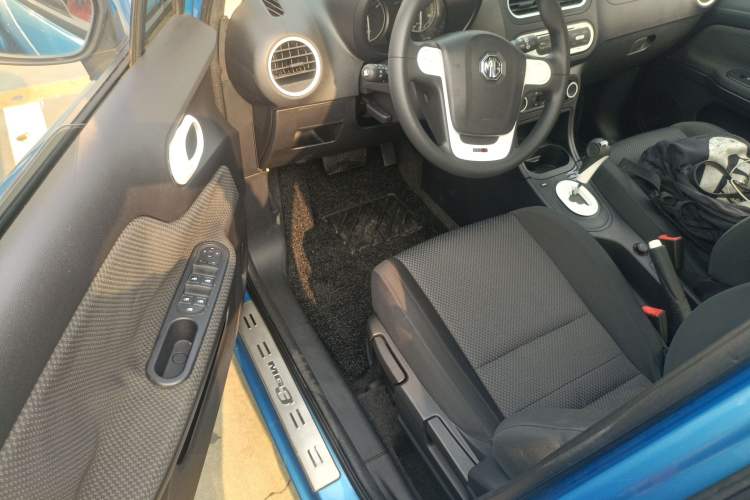Used MG 3 2013 1.5L AMT Elite Edition Driver Seat