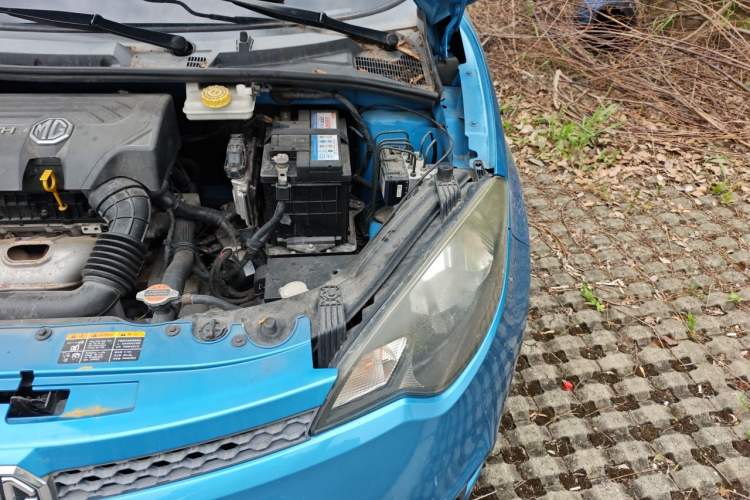 Used MG 3 2013 1.5L AMT Elite Edition Engine Bay Left