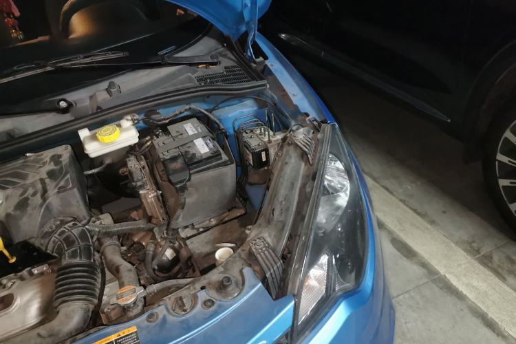 Used MG 3 2013 1.5L AMT Elite Edition Engine Bay Left