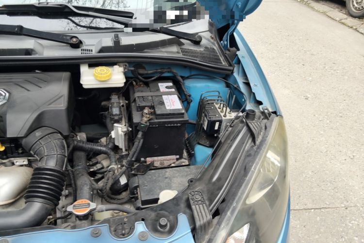 Used MG 3 2013 1.5L AMT Elite Edition Engine Bay Left