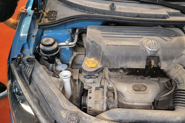Used MG 3 2013 1.5L AMT Elite Edition Engine Bay Right