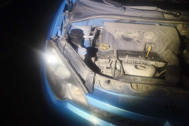 Used MG 3 2013 1.5L AMT Elite Edition Engine Bay Right