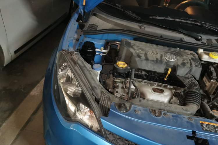 Used MG 3 2013 1.5L AMT Elite Edition Engine Bay Right