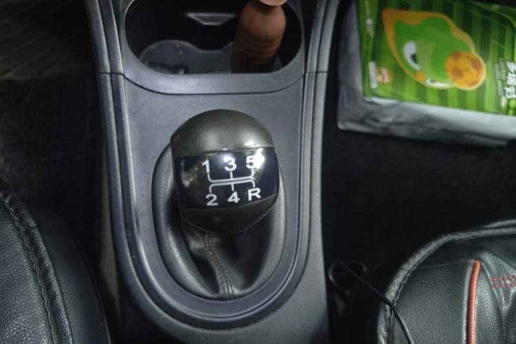 Used MG 3 2013 1.3L Manual Comfort Edition Gear Lever