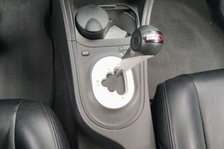 Used MG 3 2013 1.5L AMT Elite Edition Gear Lever