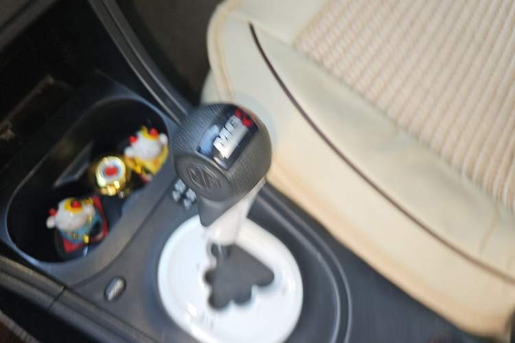 Used MG 3 2013 1.5L AMT Elite Edition Gear Lever