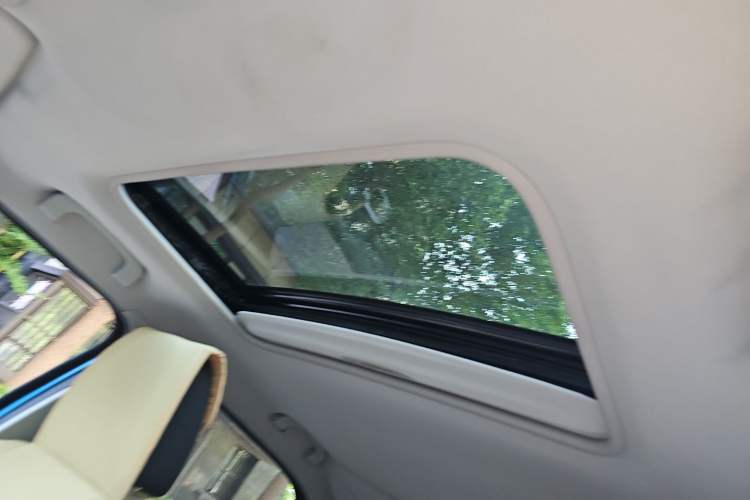 Used MG 3 2013 1.5L AMT Elite Edition Headliner