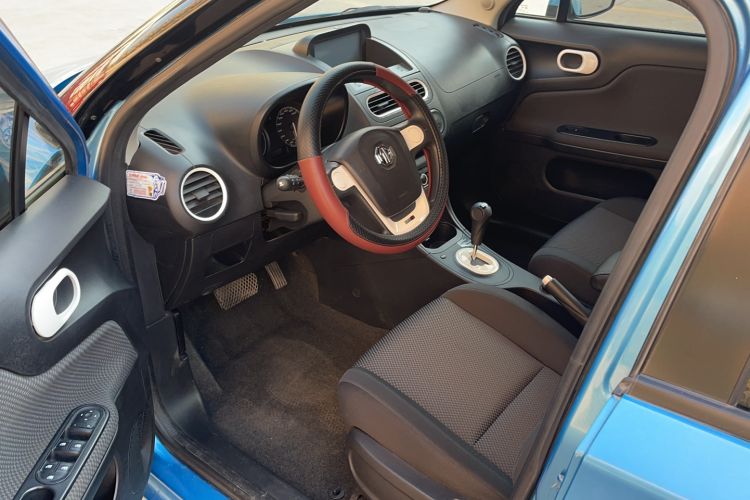 Used MG 3 2013 1.3L AMT Comfort Edition Interior 4
