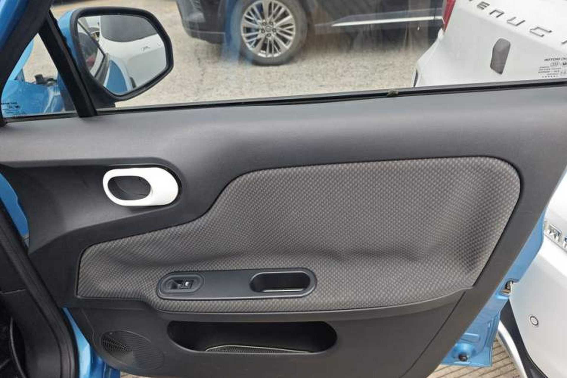 Used MG 3 2013 1.3L Manual Comfort Edition Interior 5