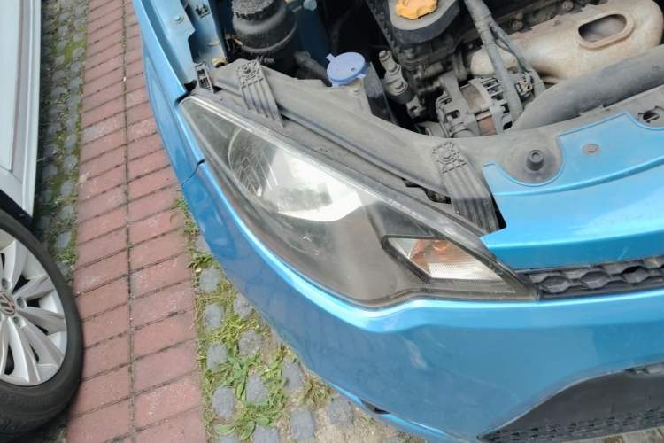 Used MG 3 2013 1.5L AMT Elite Edition Right Front Headlight
