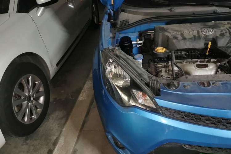 Used MG 3 2013 1.5L AMT Elite Edition Right Front Headlight