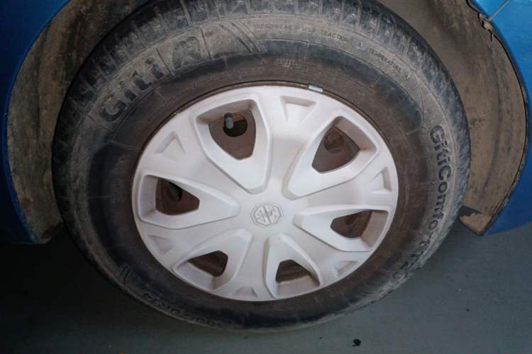 Used MG 3 2013 1.3L Manual Comfort Edition Right Front Wheel Hub