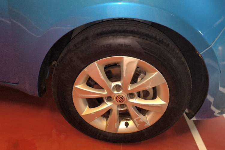 Used MG 3 2013 1.5L AMT Elite Edition Right Front Wheel Hub