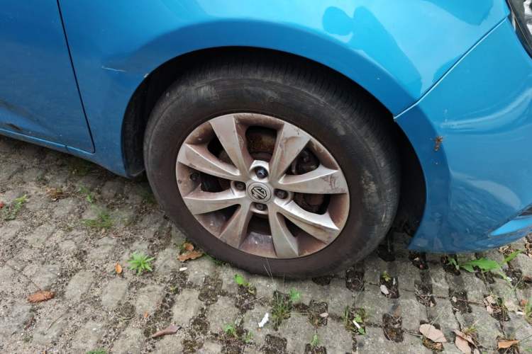 Used MG 3 2013 1.5L AMT Elite Edition Right Front Wheel Hub