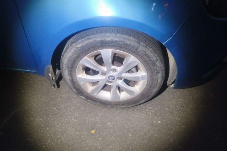 Used MG 3 2013 1.5L AMT Elite Edition Right Front Wheel Hub
