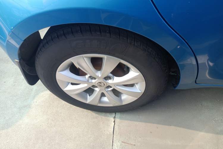 Used MG 3 2013 1.5L AMT Elite Edition Right Rear Wheel Hub