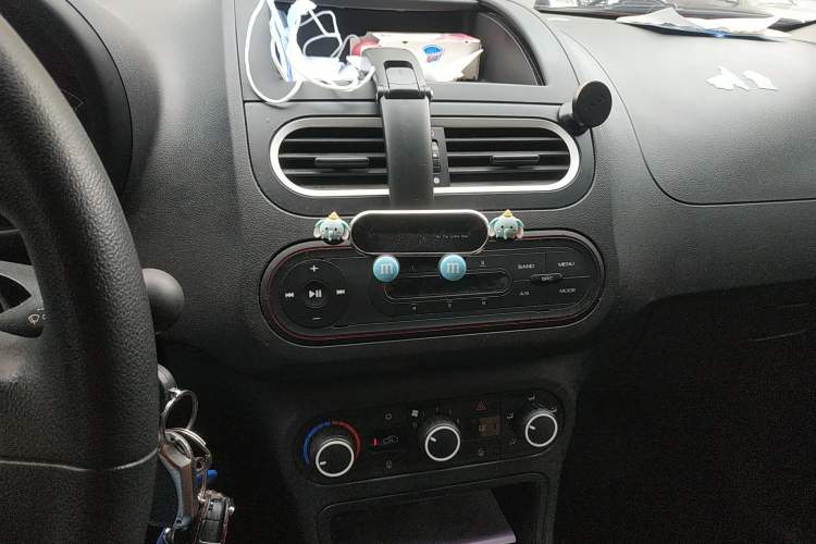 Used MG 3 2013 1.3L Manual Comfort Edition Audio And AC Panel