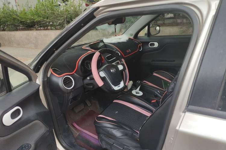 Used MG 3 2013 1.5L AMT Elite Edition Driver Seat
