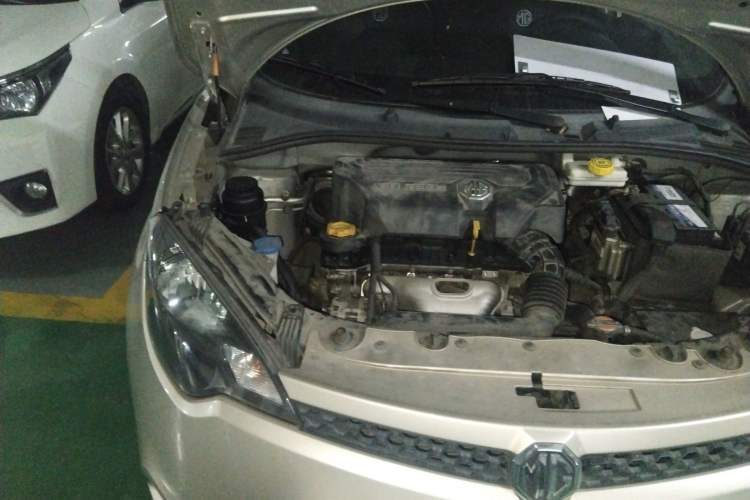 Used MG 3 2013 1.5L AMT Elite Edition Engine Bay Right