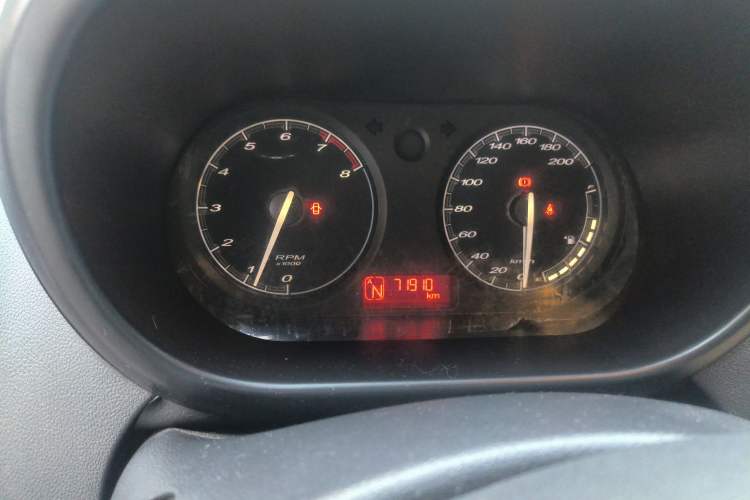 Used MG 3 2013 1.3L AMT Comfort Edition Instrument Cluster