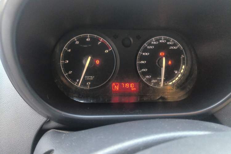 Used MG 3 2013 1.3L AMT Comfort Edition Odometer Close Up