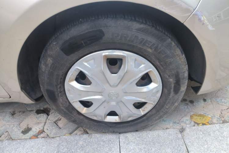 Used MG 3 2013 1.3L AMT Comfort Edition Right Front Wheel Hub