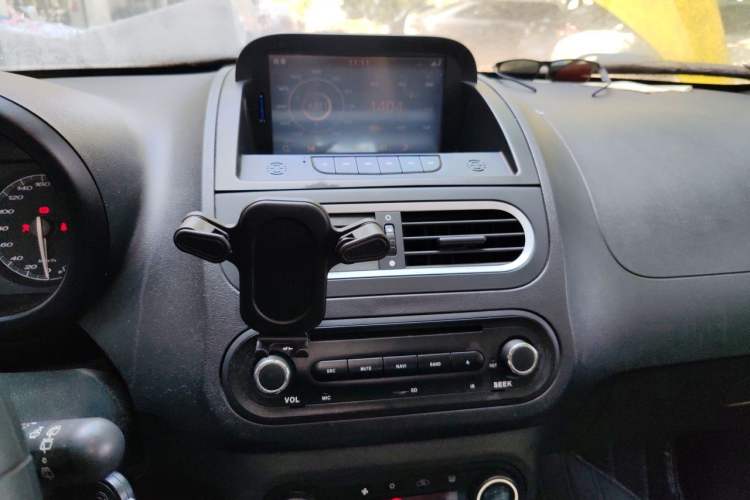 Used MG 3 2013 1.5L AMT Elite Edition Audio And AC Panel