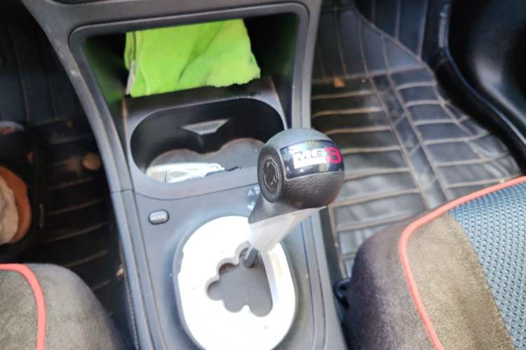 Used MG 3 2013 1.5L AMT Elite Edition Gear Lever
