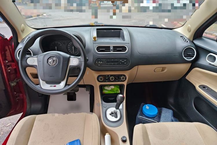Used MG 3 2013 1.3L AMT Comfort Edition Center Console