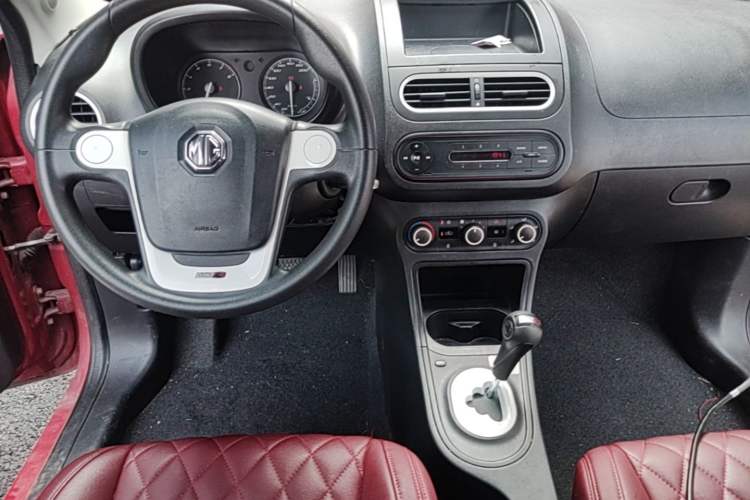 Used MG 3 2013 1.3L AMT Comfort Edition Center Console